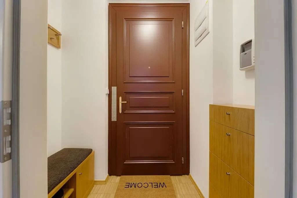 Deluxe Suite In Prime Location Prague Apartment