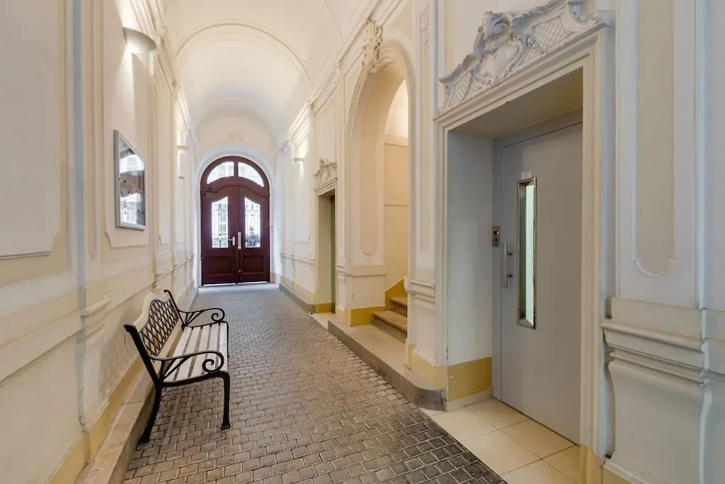 Deluxe Suite In Prime Location Prague Apartment